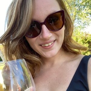 Meet your Posher, Kayla